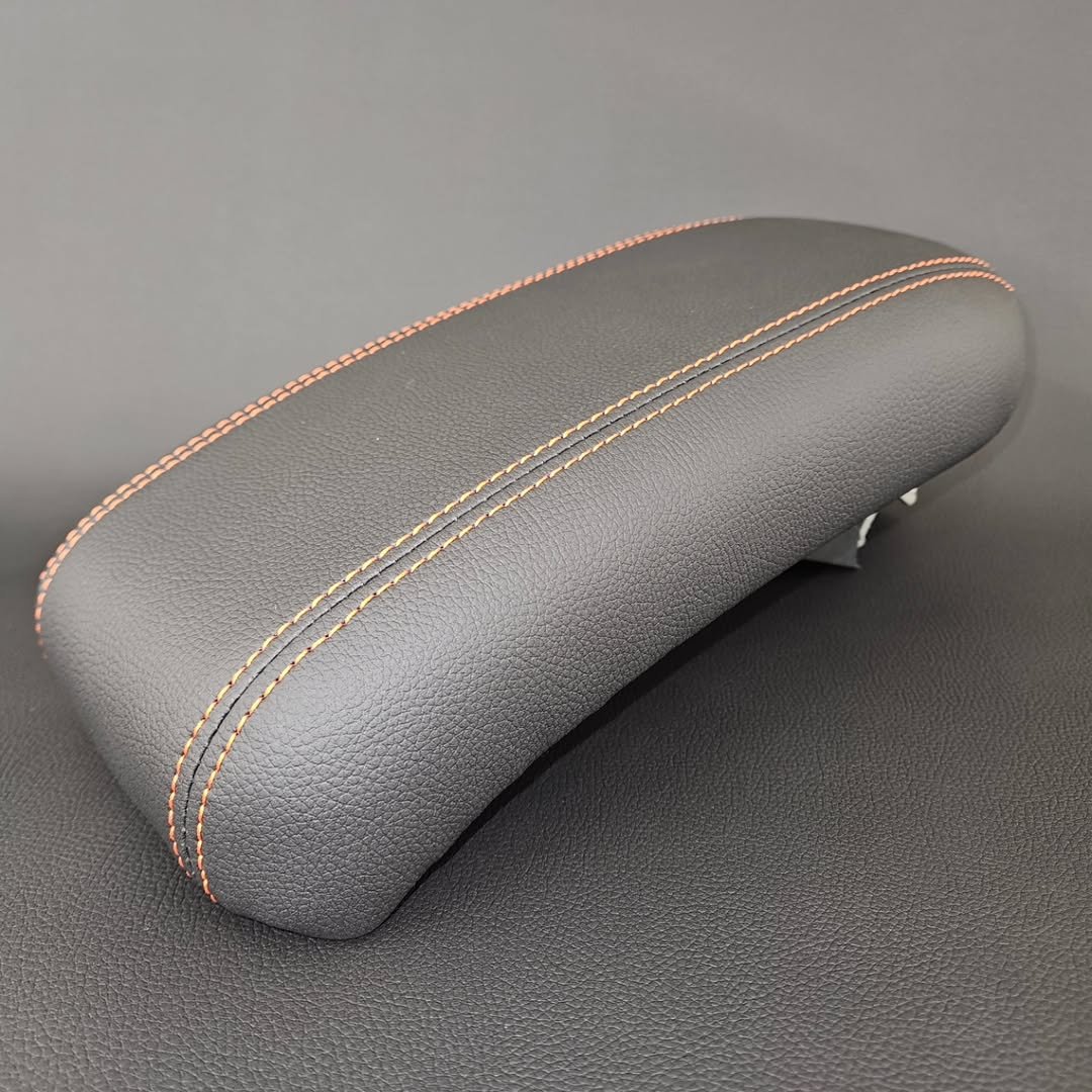 Accoudoirs en cuir après rénovation